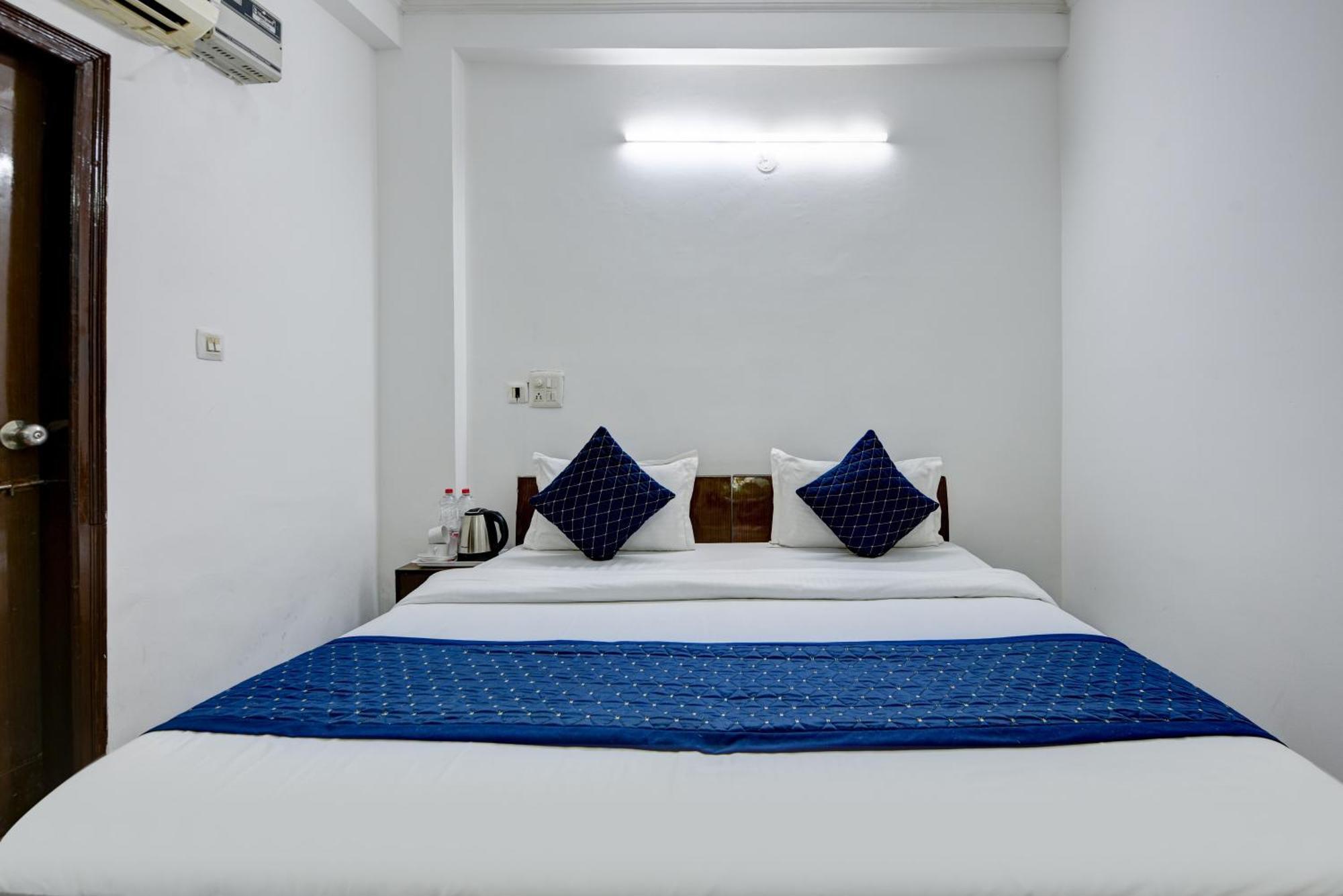 Aerolook Near Delhi Airport Hotel 2*