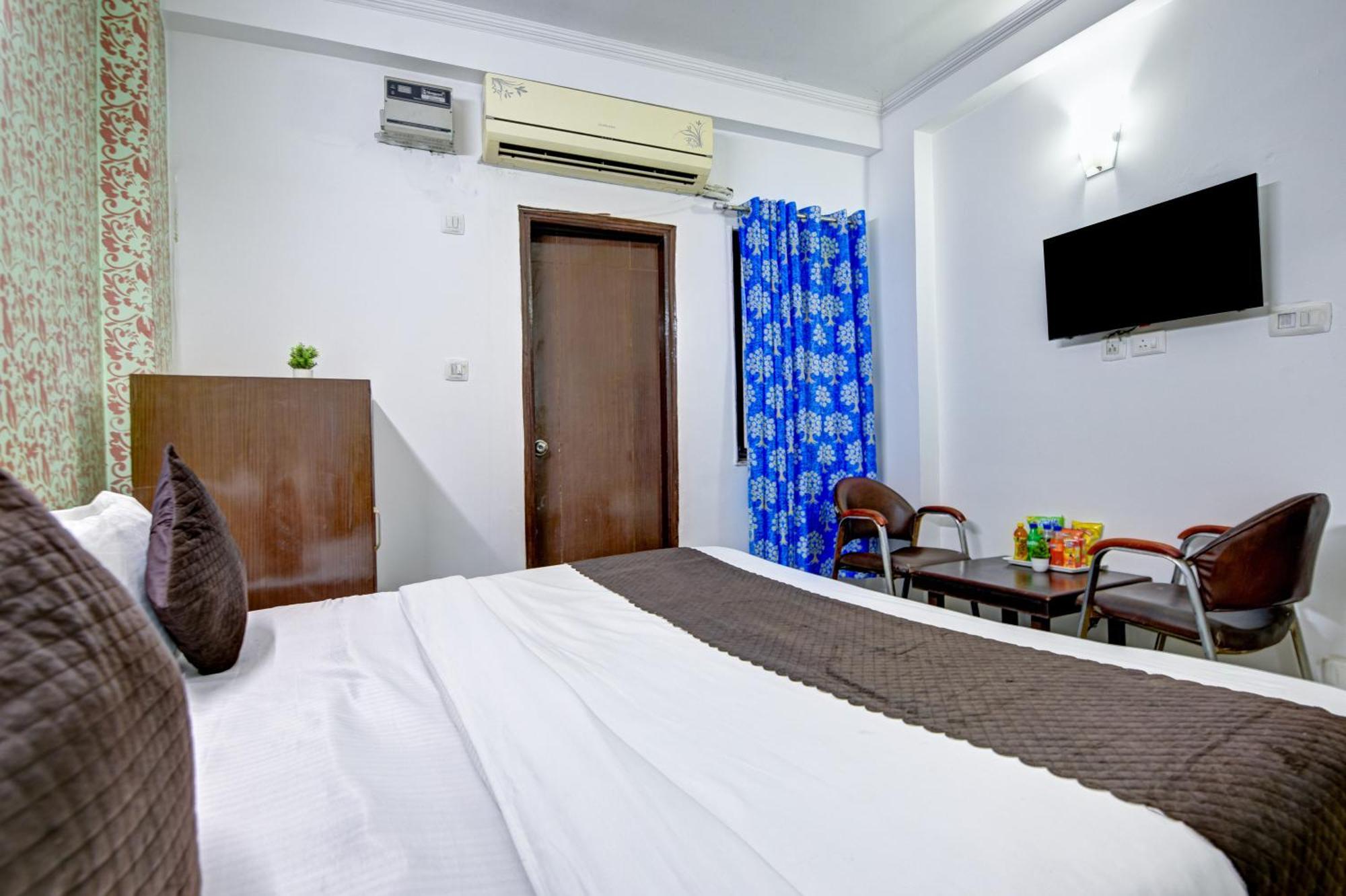 Aerolook Near Delhi Airport Hotel